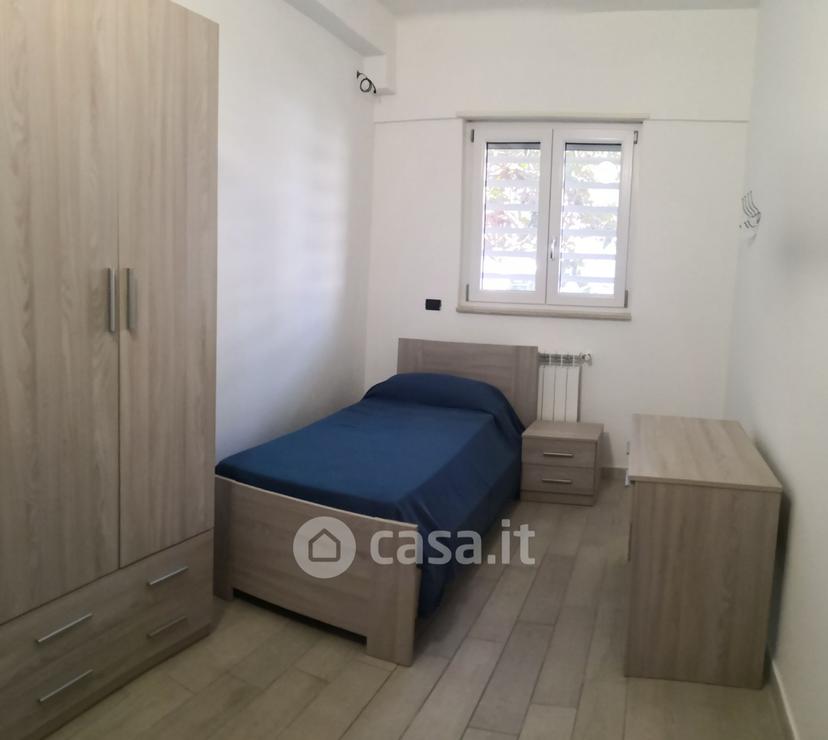 Stanza in Via Vito Forleo 9
