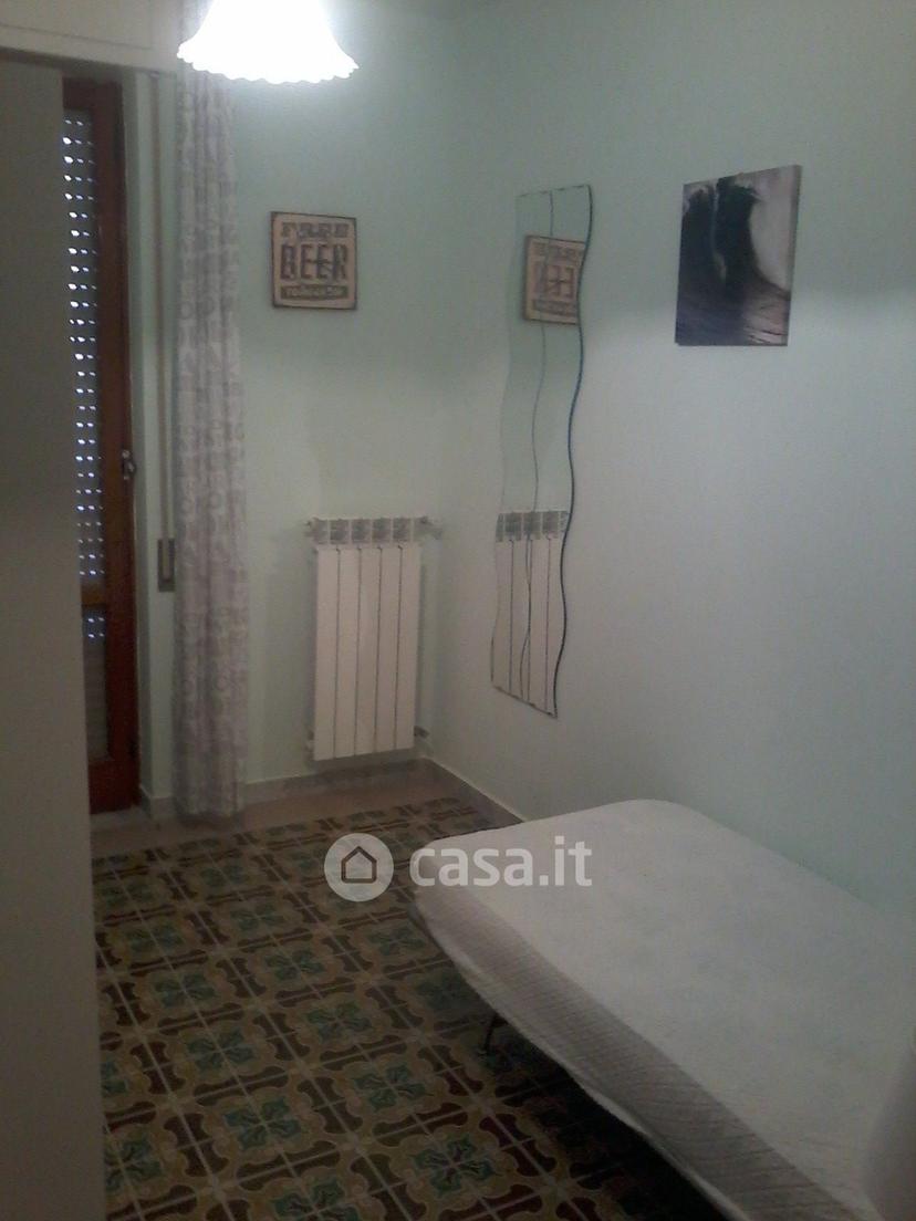 Stanza in Via Gennaro Tescione 146 — foto 7 di 18