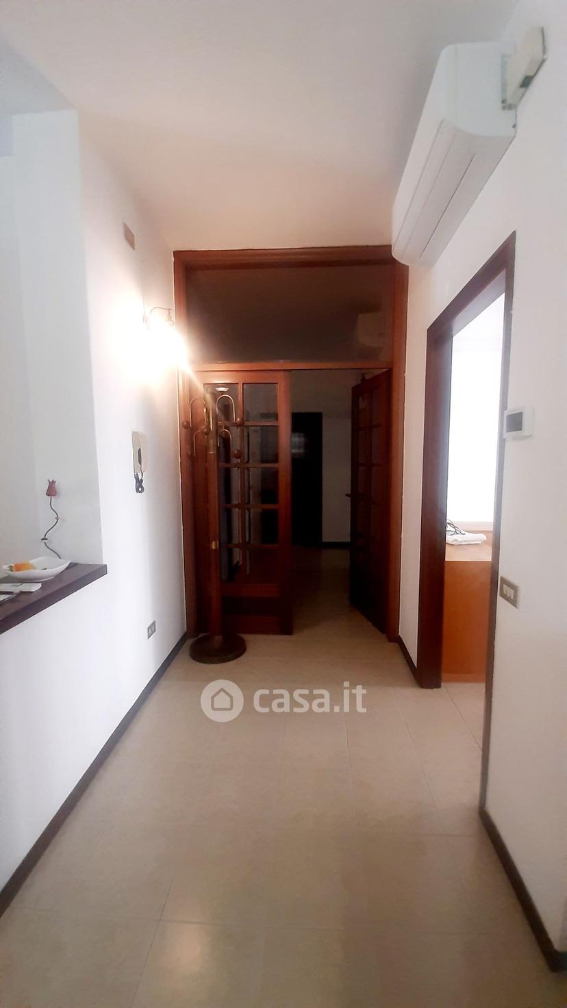 Stanza in Via Pietro Mascagni — foto 4 di 11