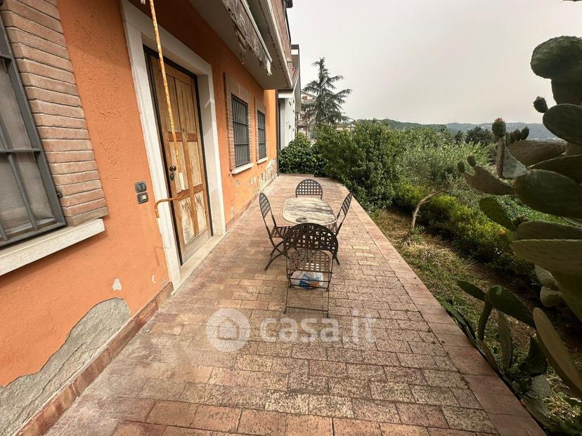 Stanza in Via Fontanelle 2 — foto 4 di 15