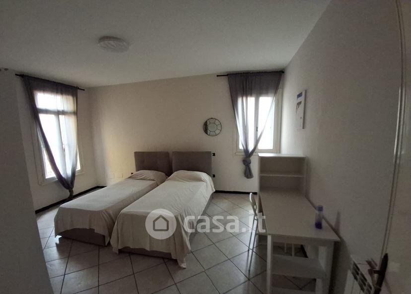 Stanza in Vicolo dei da Carrara 2 — foto 6 di 12