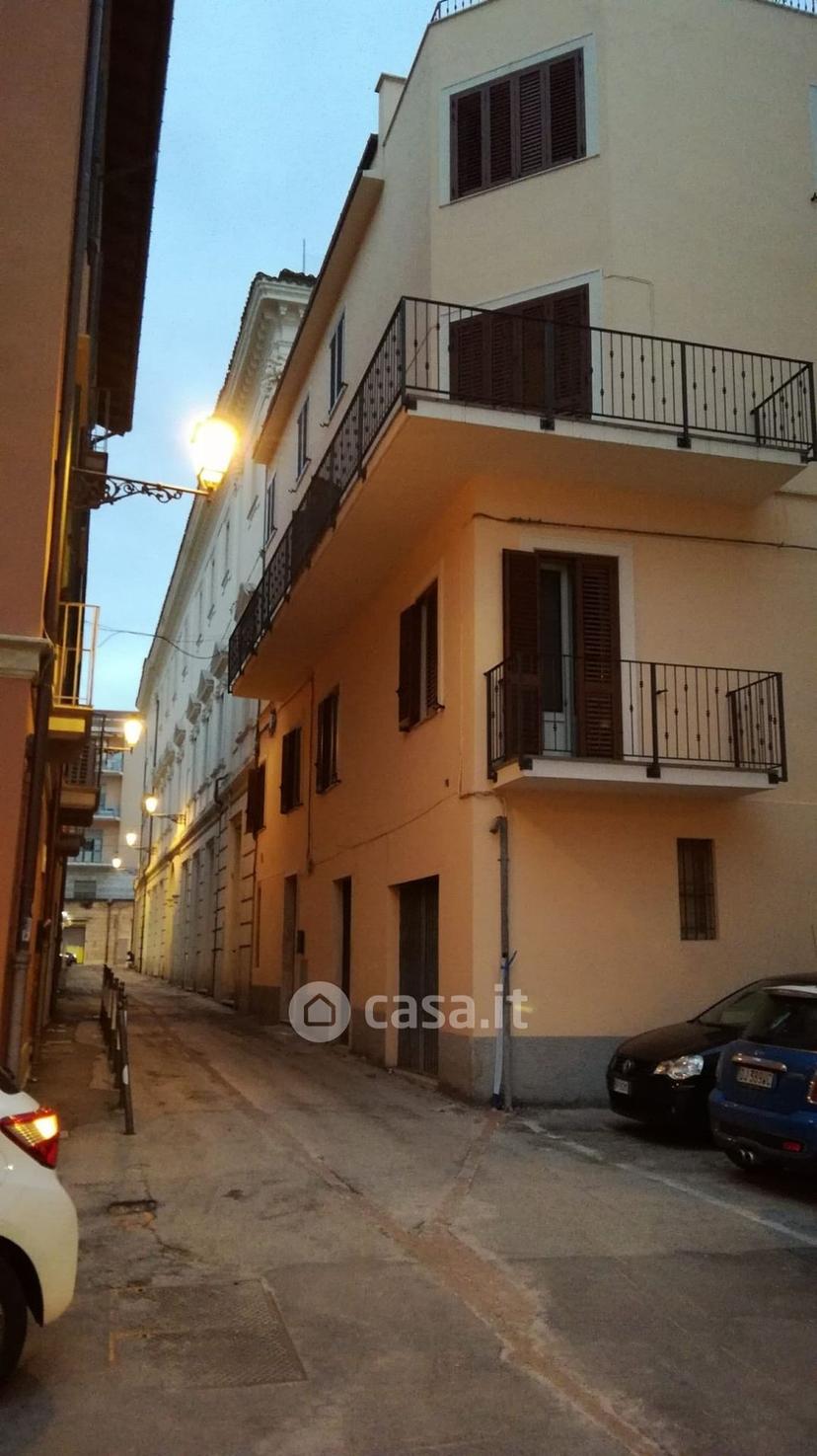 Stanza in Via Vincenzo Comi 21 — foto 4 di 5