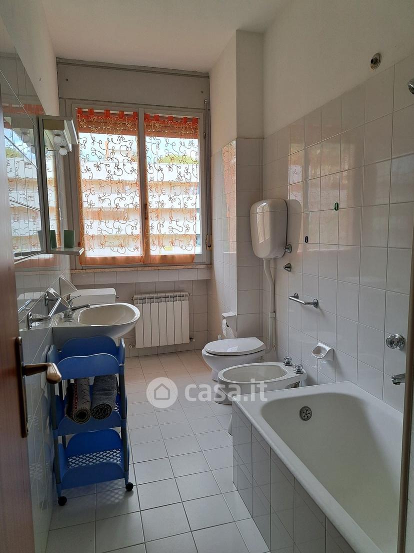 Stanza in Via Bonconte da Montefeltro 28 — foto 7 di 10