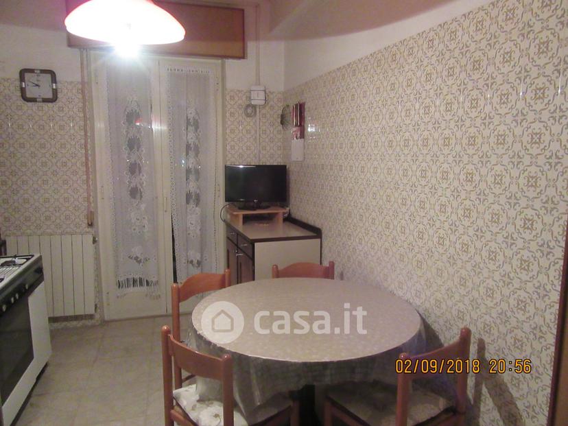 Stanza in Via Giuseppe Mazzini 7 — foto 2 di 16