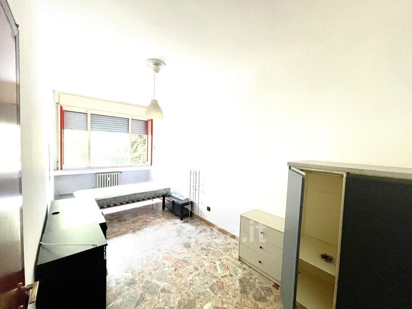 Stanza in Via Bonconte da Montefeltro 54 — foto 2 di 9