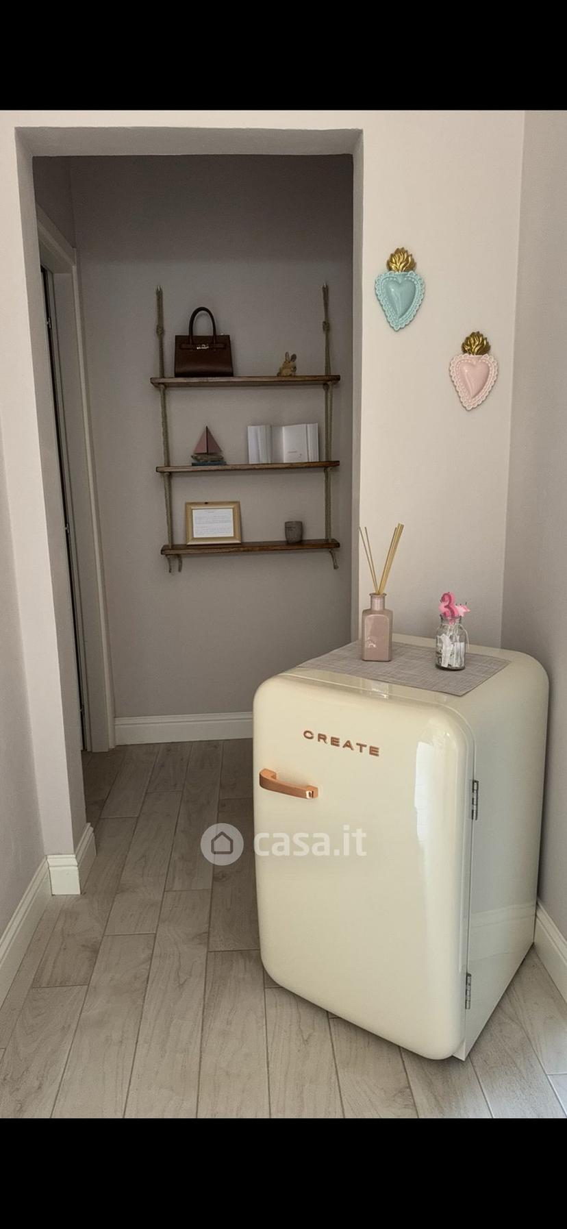 Bilocale in Via Francesco Petrarca 14 — foto 2 di 16
