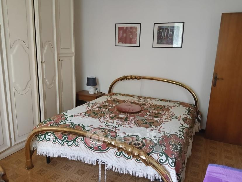 Stanza in Via La Casella — foto 7 di 23