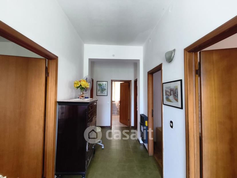 Stanza in Via La Casella — foto 4 di 23