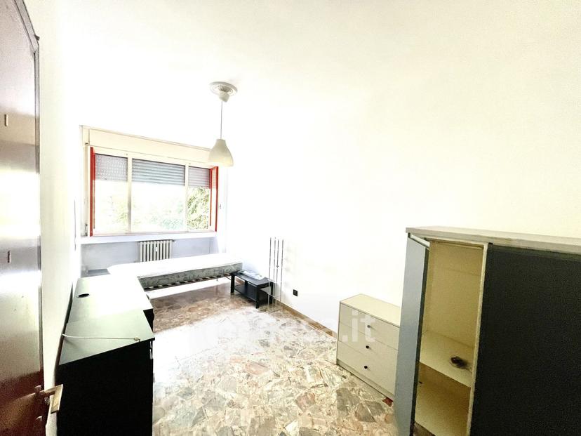 Stanza in Via Bonconte da Montefeltro 54 — foto 4 di 9