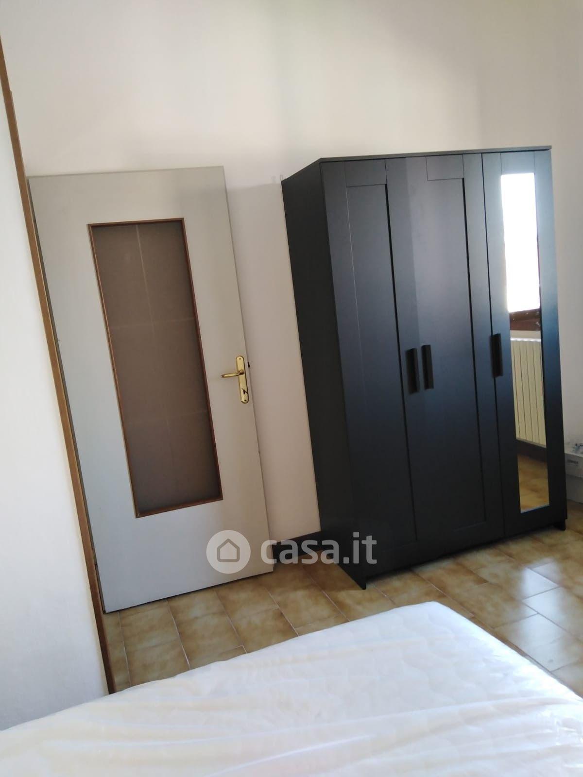 Stanza in Via Semeghini Defendi 1