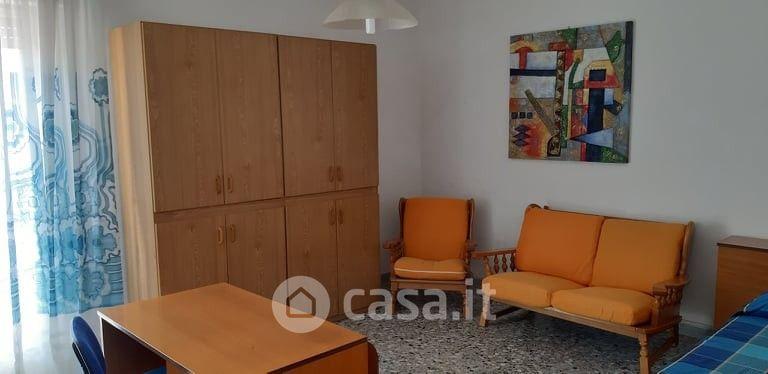 Stanza in Via Alessandro Manzoni 1 — foto 4 di 6