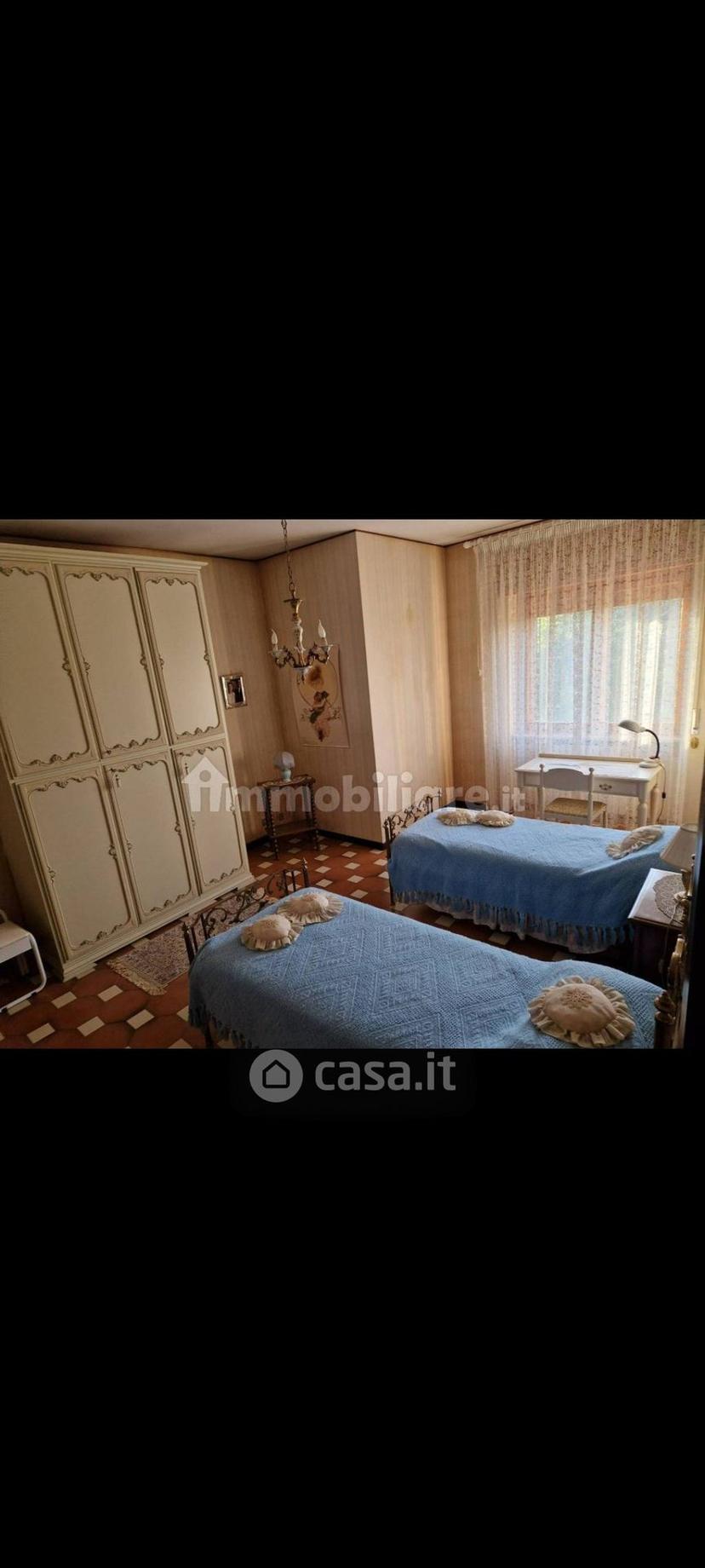 Stanza in Via Luigi Pirandello 18 — foto 3 di 7