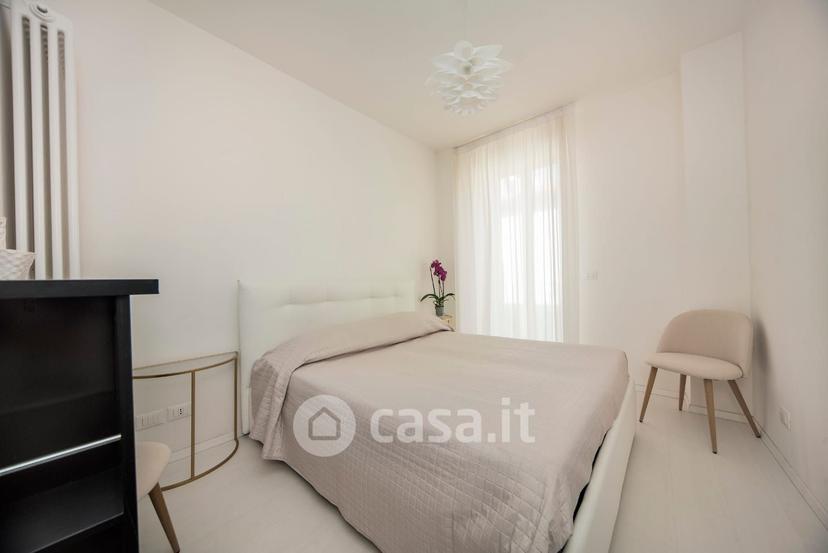 Stanza in Via Volturno 36 — foto 2 di 3