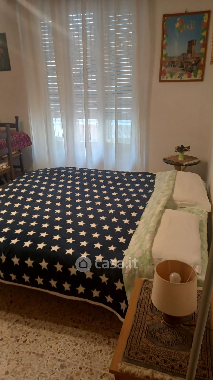 Stanza in Via Carlo Fabri 22 — foto 4 di 6