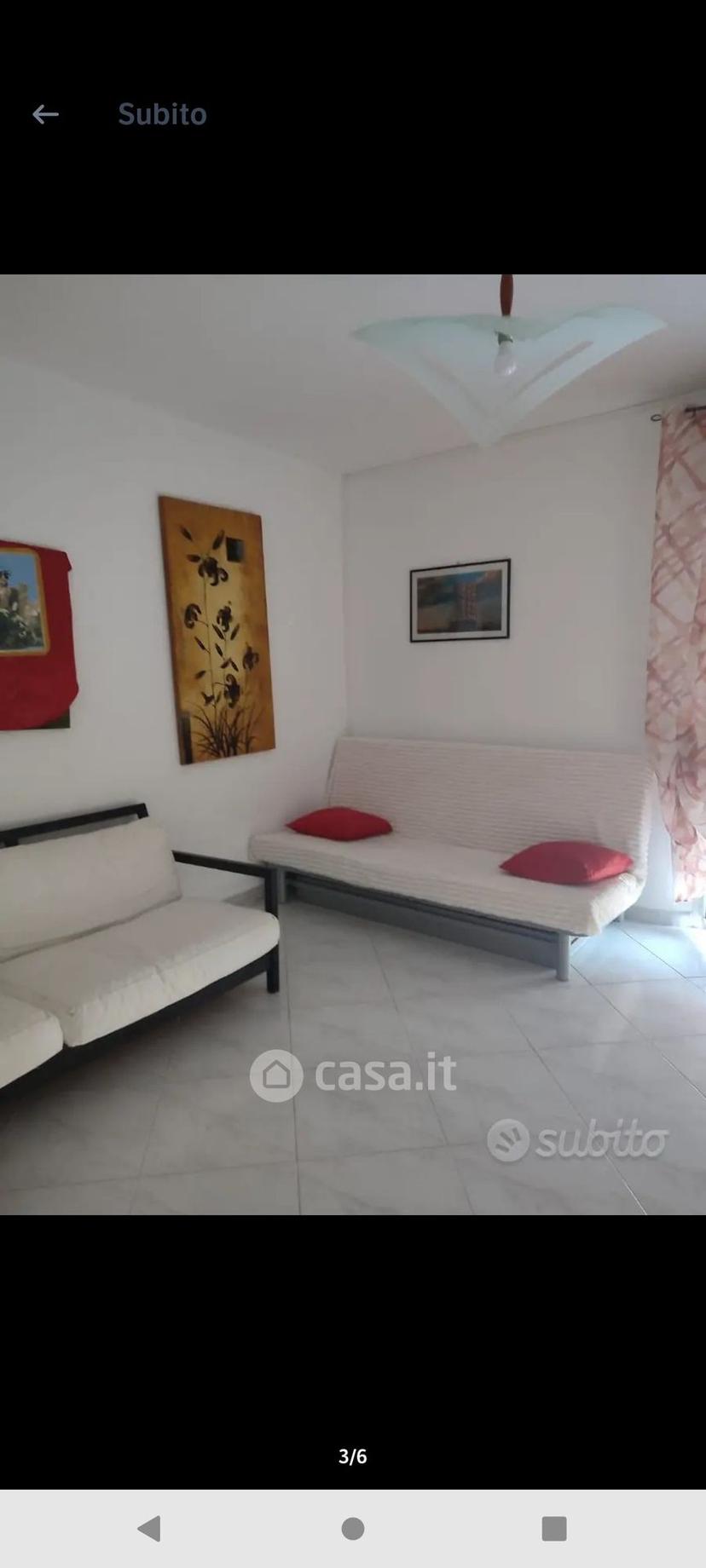 Stanza in Via Campania 25 — foto 3 di 4