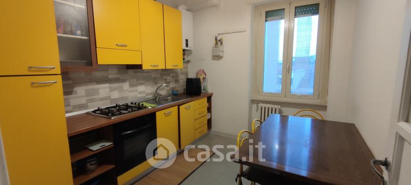 Stanza in Via Duca d'Aosta 8 — foto 4 di 5