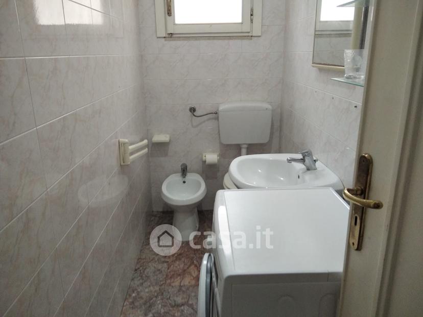 Stanza in Via Fulcignano Casale 7