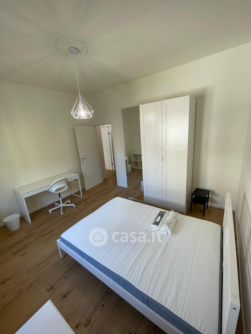Stanza in Via Piero Bessone 3 — foto 6 di 15