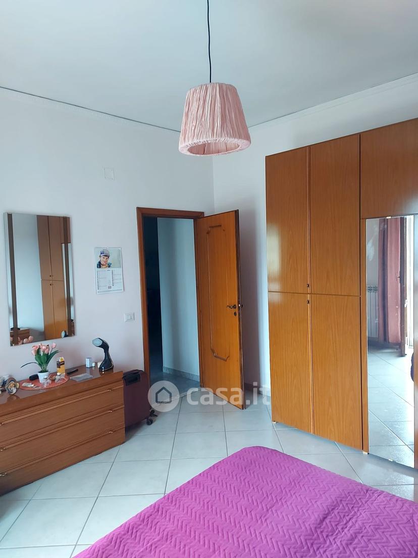 Stanza in Via Gennaro Tescione 146 — foto 15 di 18