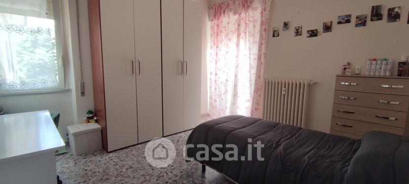 Stanza in Via Enrico Muricchio 9 — foto 3 di 4