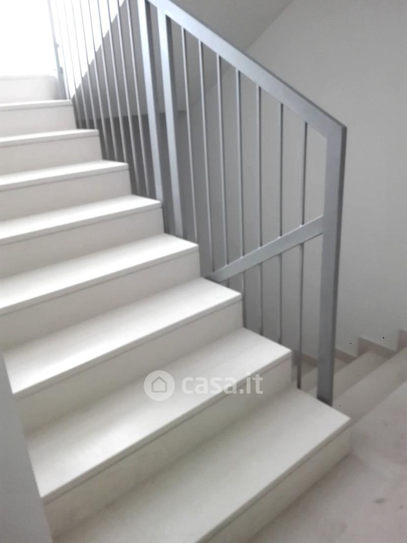 Stanza in Via Sallustio 49 — foto 24 di 32
