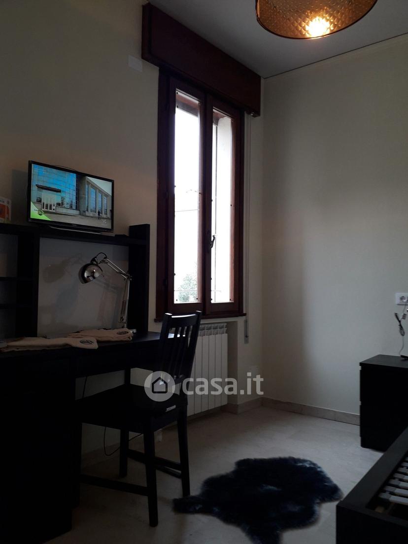 Stanza in Piazza Giacomo Matteotti 132 — foto 4 di 19