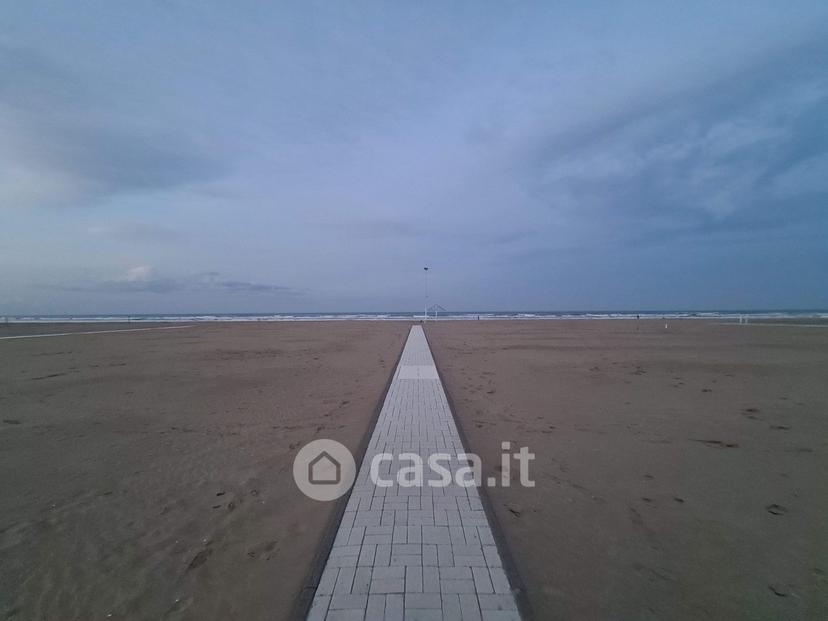 Stanza in Viale Pomezia 3 — foto 29 di 50