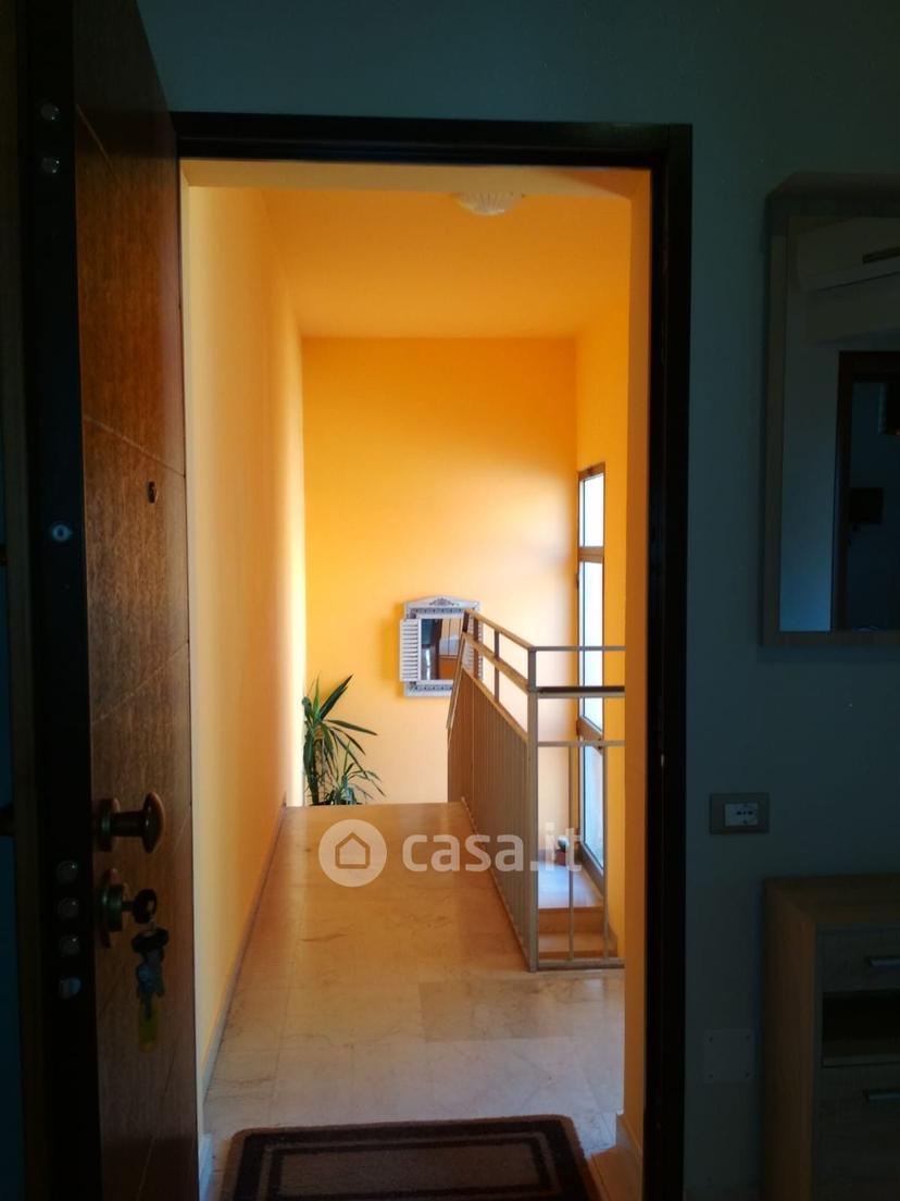 Stanza in Via Guglielmo Oberdan 15 — foto 4 di 25