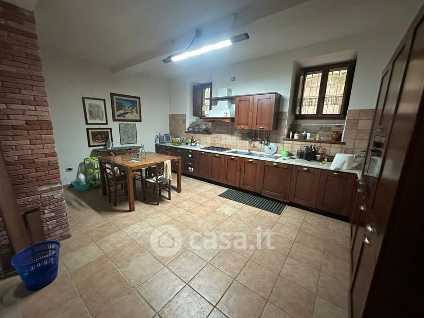Stanza in Via Fontanelle 2 — foto 8 di 15