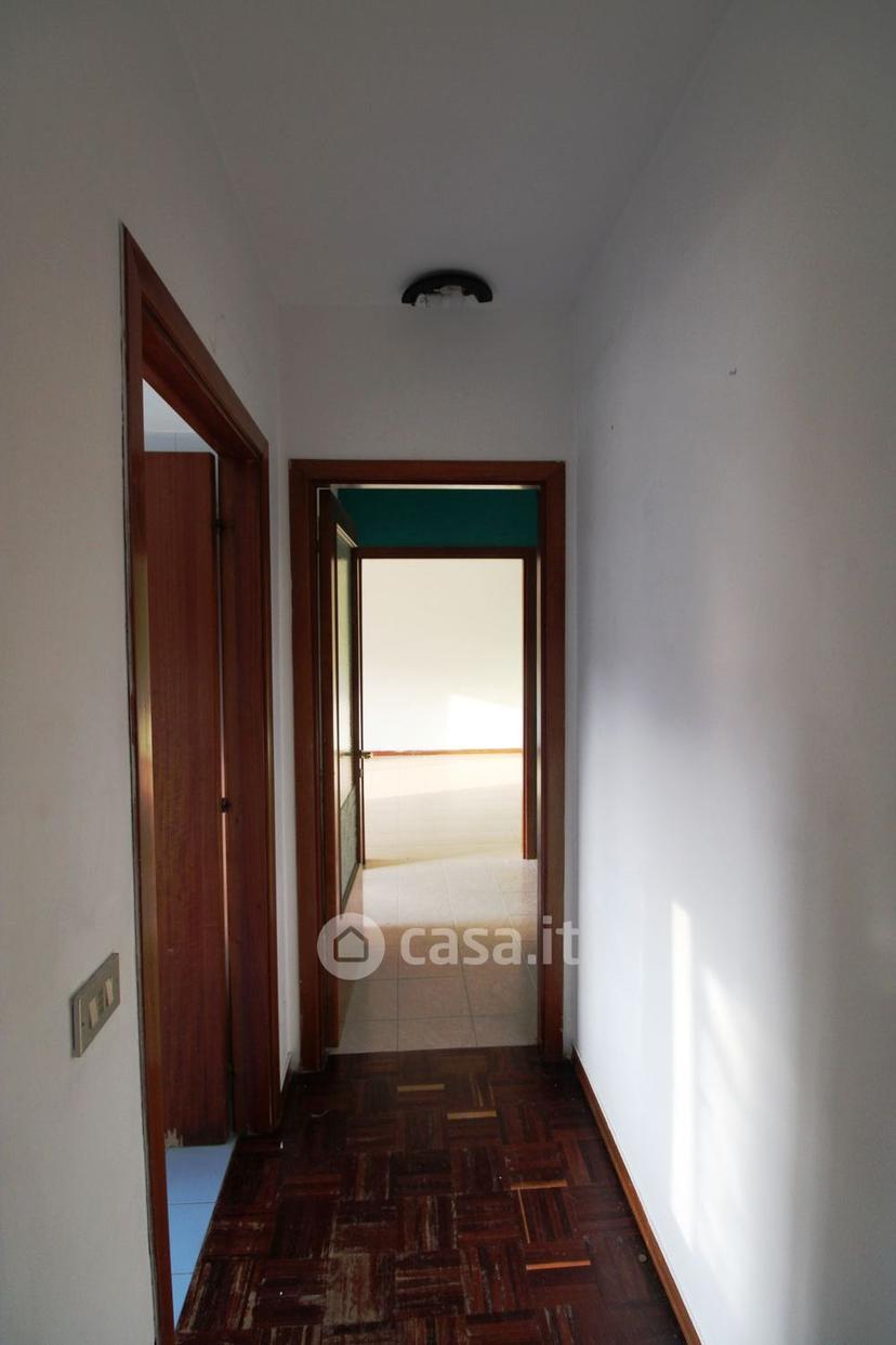 Trilocale in Via Friuli 100 — foto 18 di 35
