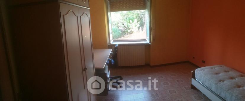 Stanza in Via della Pineta Roio Poggio 28 — foto 7 di 7