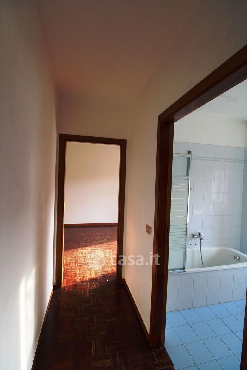 Trilocale in Via Friuli 100 — foto 20 di 35