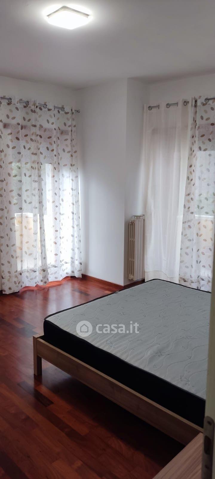 Stanza in Via Porta Napoli 11 — foto 3 di 5