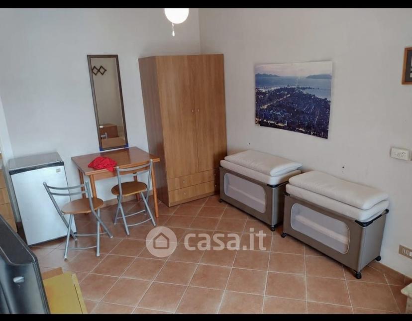 Stanza in Via Tonnara 27 — foto 8 di 10