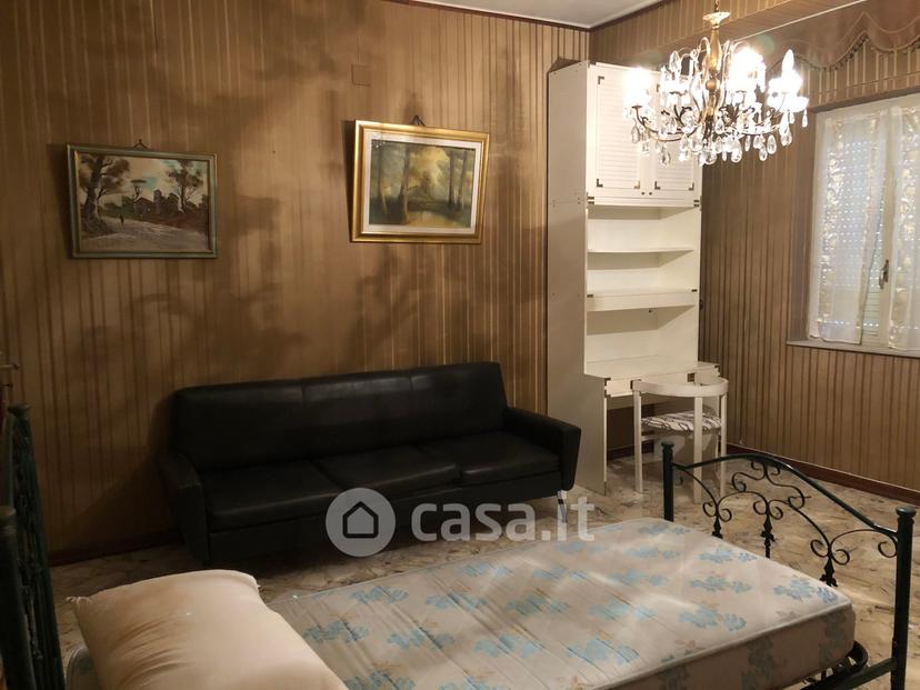 Stanza in Via Romania 35 — foto 6 di 14
