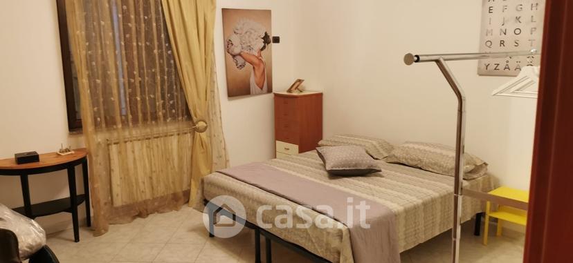 Stanza in Via dell'Archeologia 2 — foto 4 di 6