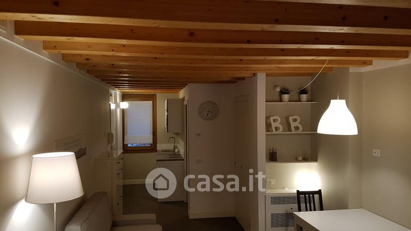 Monolocale in Vicolo del Campanile 6 — foto 13 di 30
