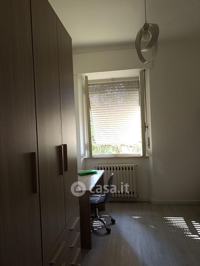 Stanza in Via Ugo Foscolo — foto 14 di 14