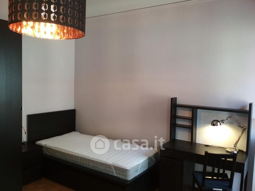 Stanza in Via Guglielmo Oberdan 15 — foto 5 di 25