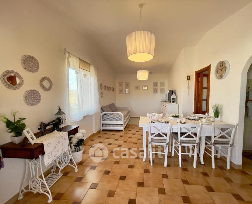 Trilocale in Via dei Fiori 19 — foto 2 di 5