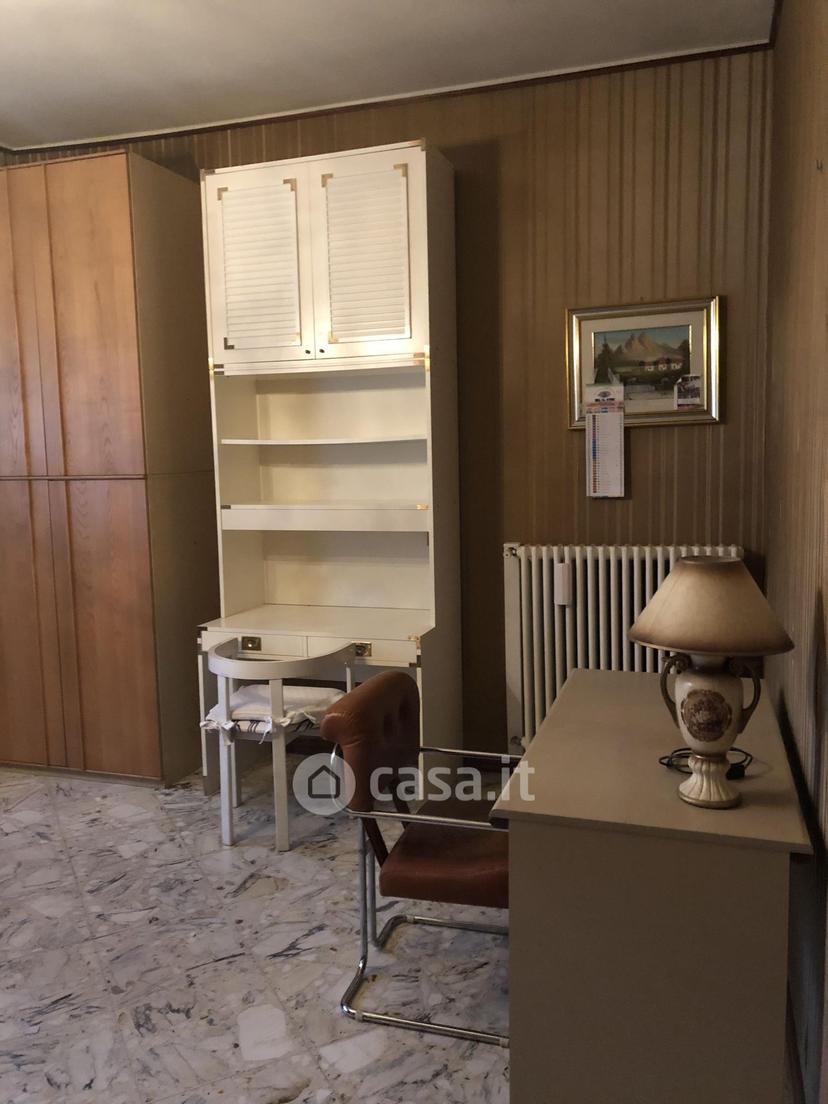 Stanza in Via Romania 35 — foto 12 di 14