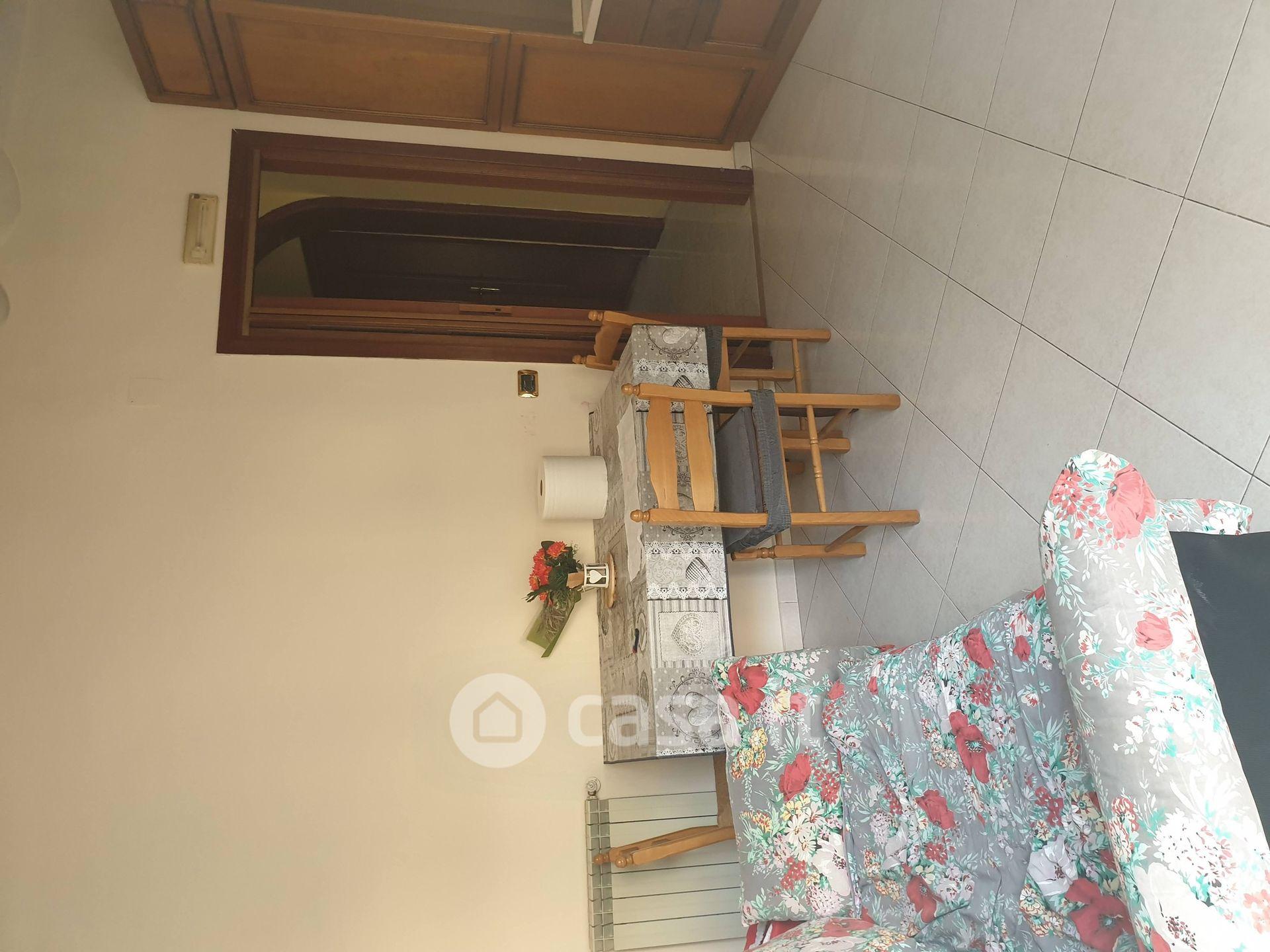 Stanza in Via Tevere 5