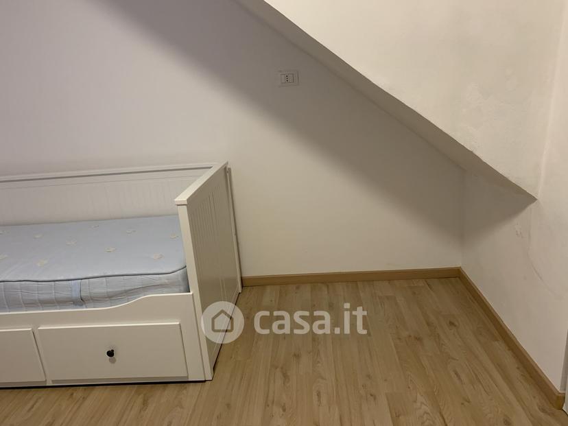 Stanza in Via San Bartolo 8 — foto 13 di 15