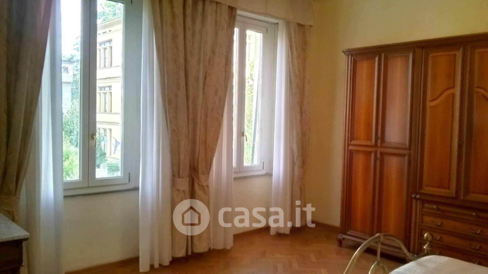 Stanza in Via Masaccio