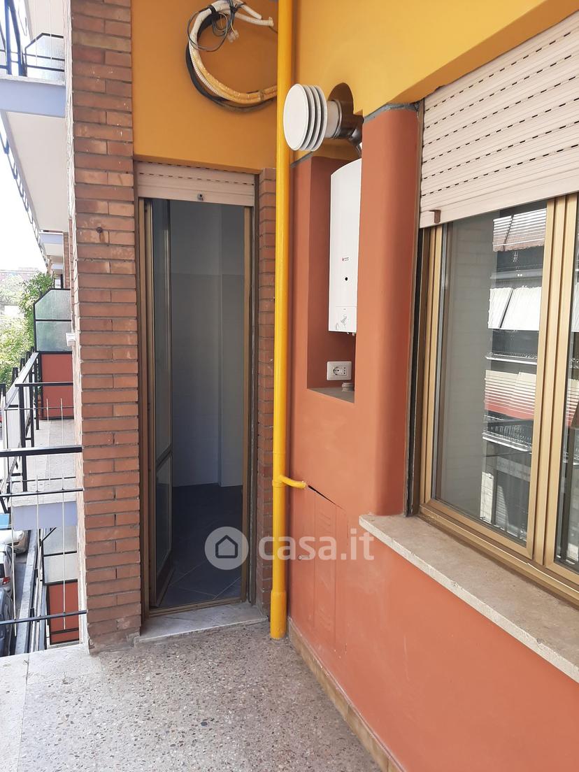 Stanza in Via Scribonio Curione 46 — foto 4 di 10