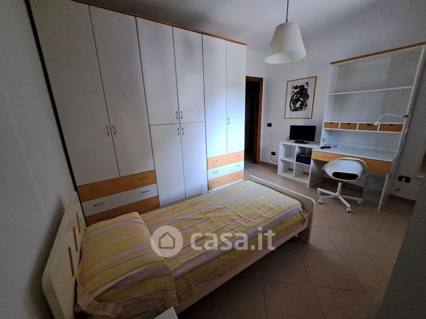 Stanza in Via Veneto 9 — foto 6 di 7
