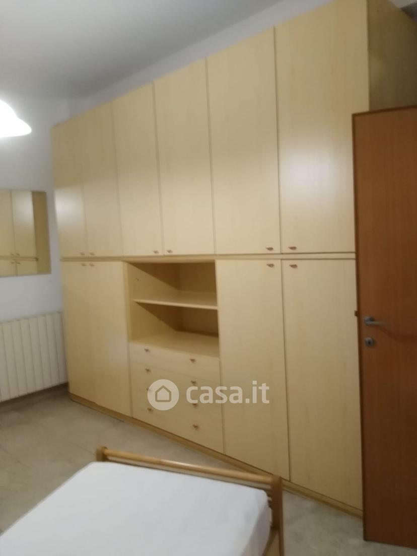 Stanza in Via Giuseppe Mazzini 7 — foto 5 di 16