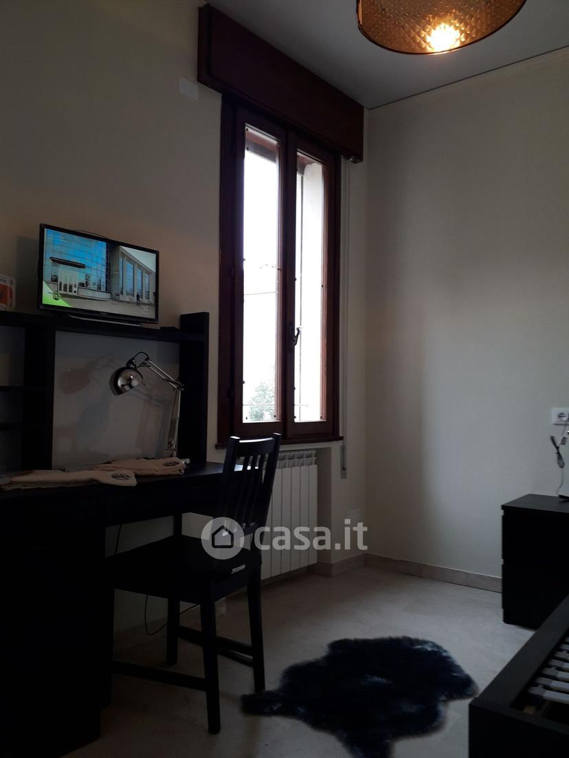 Stanza in Piazza Giacomo Matteotti 132 — foto 4 di 23