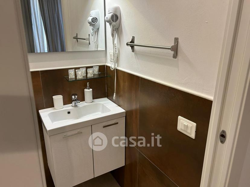 Stanza in Via San Martino della Battaglia 22 — foto 4 di 5