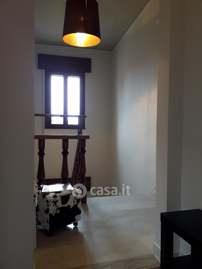 Stanza in Piazza Giacomo Matteotti 132 — foto 2 di 23